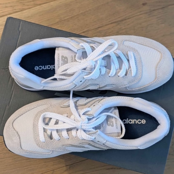 NWT New Balance 574 Women's Beige and White Sneakers - Picture 2 of 4